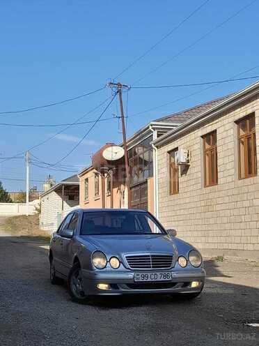 Mercedes E 220 2000, 210,000 km - 2.4 l - Ağstafa