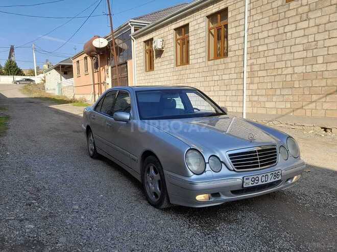 Mercedes E 220 2000, 210,000 km - 2.4 l - Ağstafa