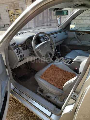 Mercedes E 220 2000, 210,000 km - 2.4 l - Ağstafa