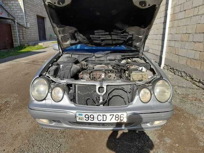 Mercedes E 220 2000, 210,000 km - 2.4 l - Ağstafa