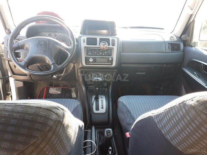 Mitsubishi Pajero io 2000, 350,000 km - 2.0 l - Quba
