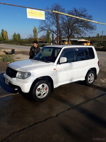 Mitsubishi Pajero io 2000, 350,000 km - 2.0 l - Quba
