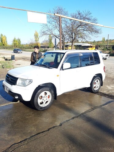 Mitsubishi Pajero io 2000, 350,000 km - 2.0 l - Quba