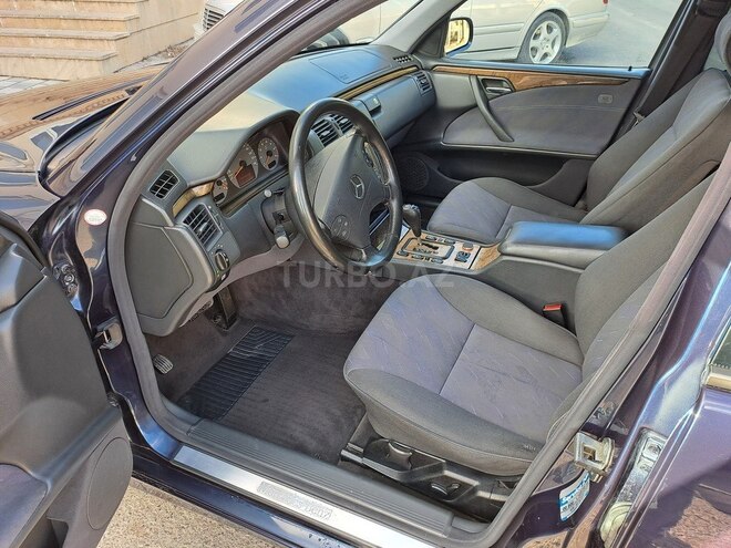Mercedes E 240 2000, 288,000 km - 2.4 l - Bakı