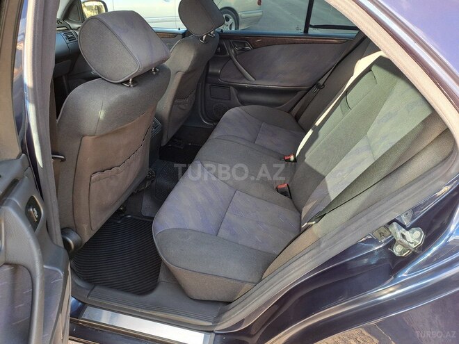 Mercedes E 240 2000, 288,000 km - 2.4 l - Bakı