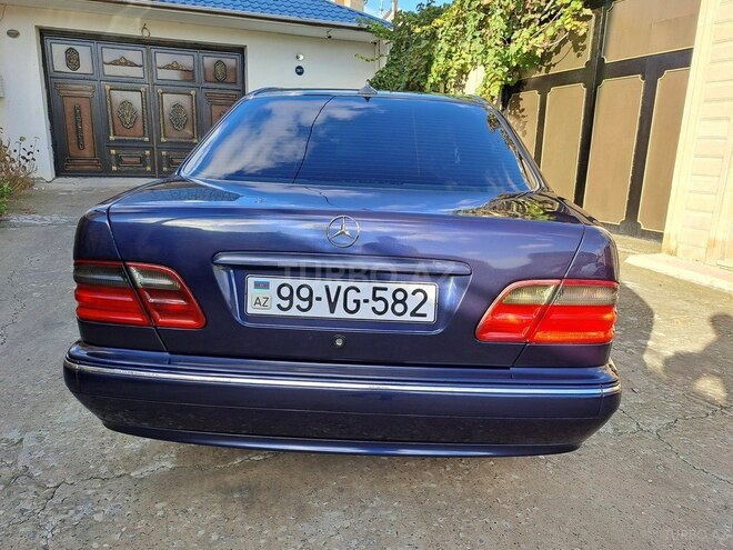 Mercedes E 240 2000, 288,000 km - 2.4 l - Bakı