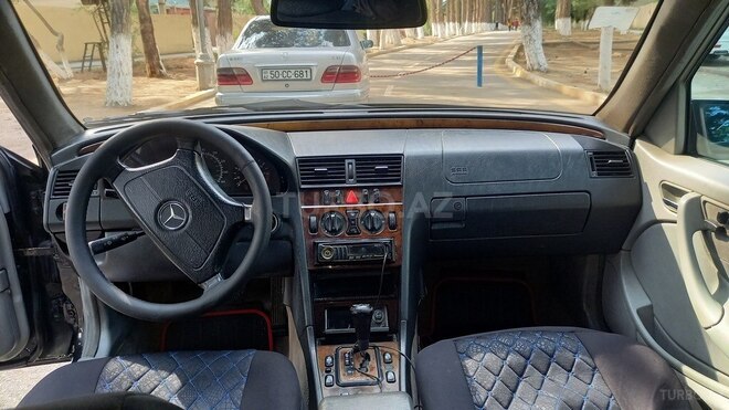 Mercedes C 230 1999, 195,000 km - 2.3 l - Bakı