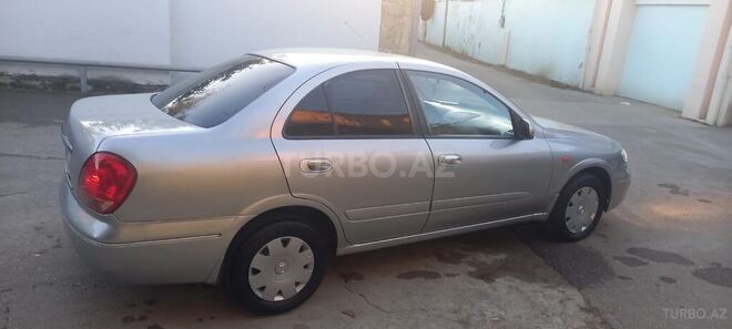 Nissan Sunny 2004, 302,623 km - 1.6 l - Bakı