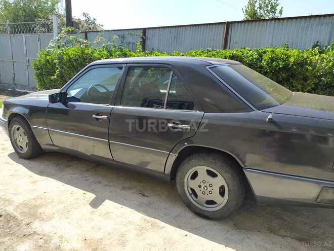 Mercedes E 230 1991, 225,578 km - 2.3 l - Bakı