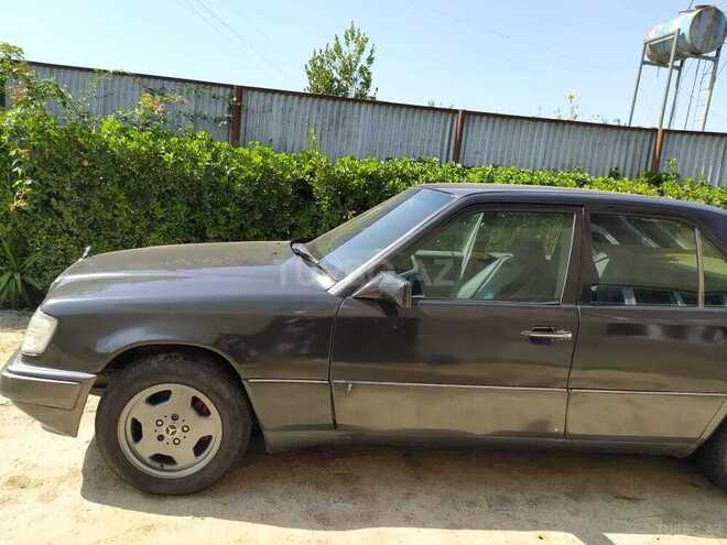 Mercedes E 230 1991, 225,578 km - 2.3 l - Bakı