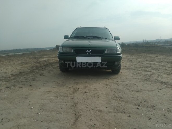 Opel Astra 1997, 240,000 km - 1.6 l - Qazax