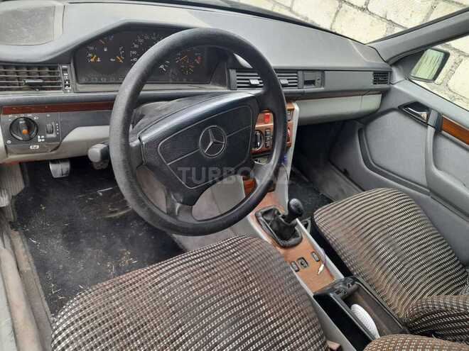 Mercedes E 200 1993, 900,000 km - 2.0 l - Ağcabədi