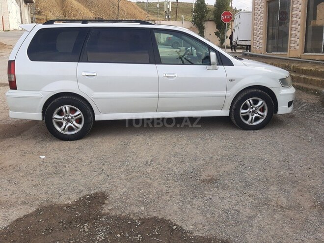 Mitsubishi Chariot 2002, 255,360 km - 2.4 l - Bakı