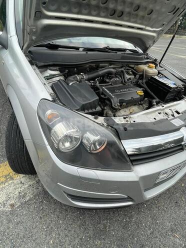 Opel Astra 2004, 202,505 km - 1.4 l - Qax