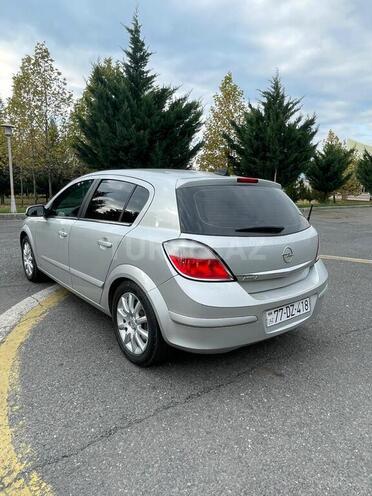 Opel Astra 2004, 202,505 km - 1.4 l - Qax