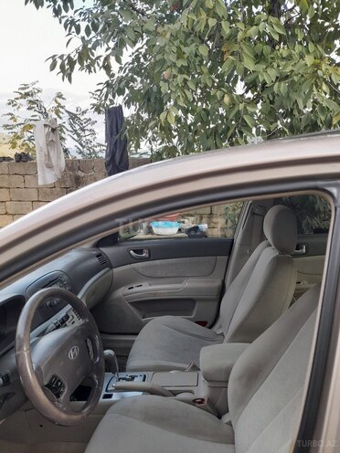 Hyundai Sonata 2006, 200,000 km - 2.4 l - Yardımlı