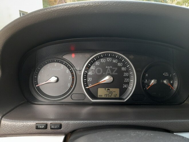 Hyundai Sonata 2006, 200,000 km - 2.4 l - Yardımlı