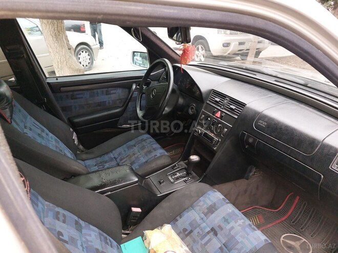 Mercedes C 200 1997, 300,000 km - 2.0 l - Bakı