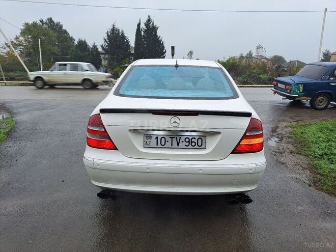 Mercedes E 240 2003, 225,365 km - 2.4 l - Masallı