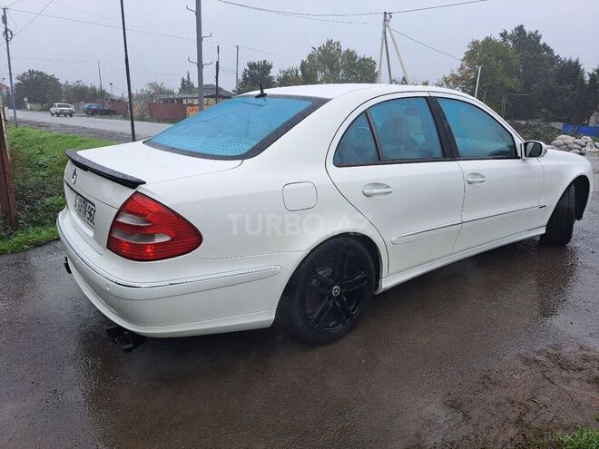 Mercedes E 240 2003, 225,365 km - 2.4 l - Masallı
