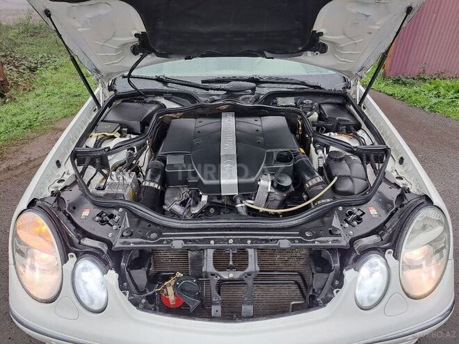 Mercedes E 240 2003, 225,365 km - 2.4 l - Masallı