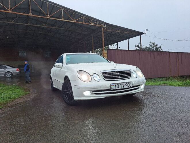 Mercedes E 240 2003, 225,365 km - 2.4 l - Masallı