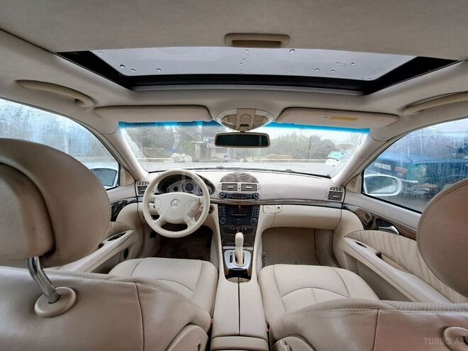 Mercedes E 240 2003, 225,365 km - 2.4 l - Masallı