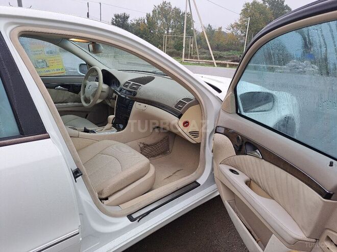 Mercedes E 240 2003, 225,365 km - 2.4 l - Masallı