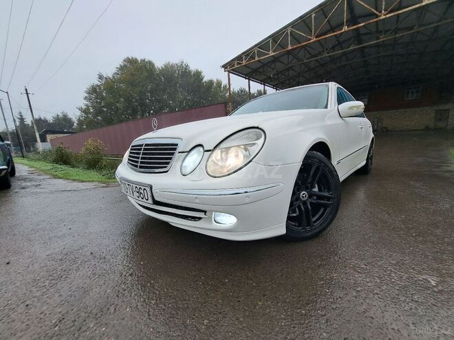 Mercedes E 240 2003, 225,365 km - 2.4 l - Masallı