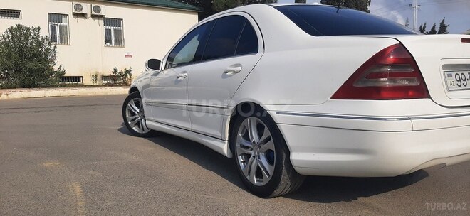 Mercedes C 250 2005, 237,000 km - 2.5 l - Bakı