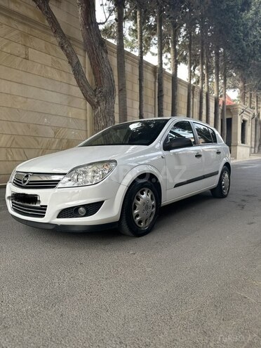 Opel Astra 2009, 195,000 km - 1.4 л - Bakı