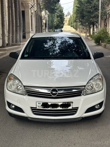 Opel Astra 2009, 195,000 km - 1.4 л - Bakı