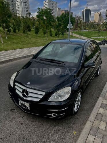 Mercedes B 180 2010, 146,001 km - 1.7 л - Bakı