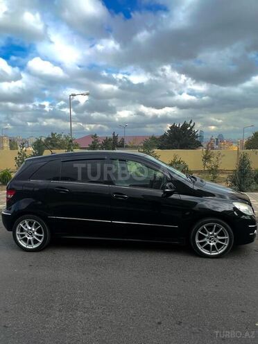 Mercedes B 180 2010, 146,001 km - 1.7 л - Bakı