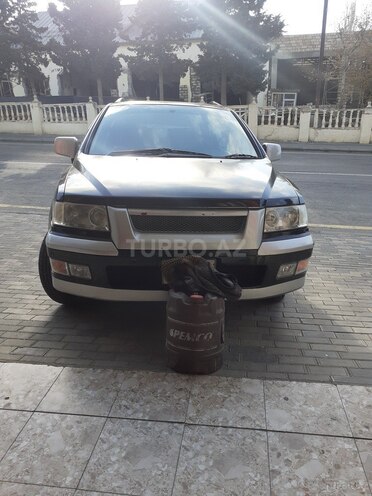 Mitsubishi Chariot 2001, 158,500 km - 2.4 l - Bakı