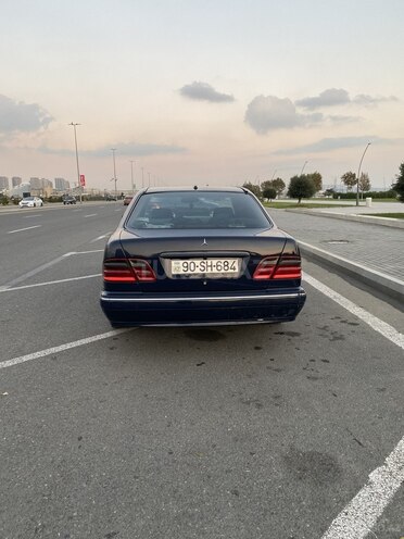 Mercedes E 270 2000, 600,000 km - 2.7 l - Bakı
