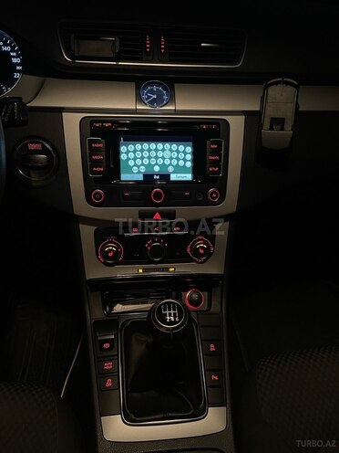 Volkswagen Passat 2011, 289,000 km - 1.6 л - Bakı