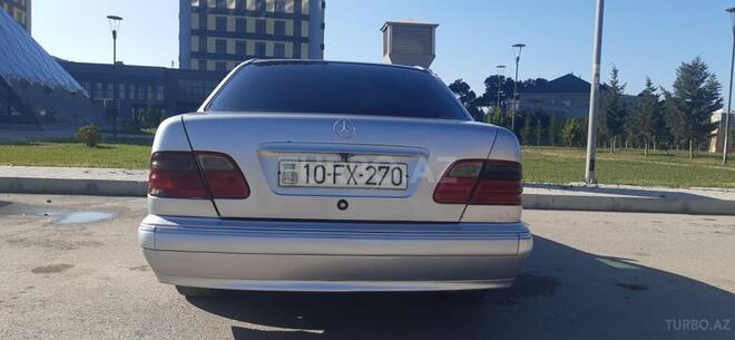 Mercedes E 270 1999, 561,157 km - 2.7 l - Bakı