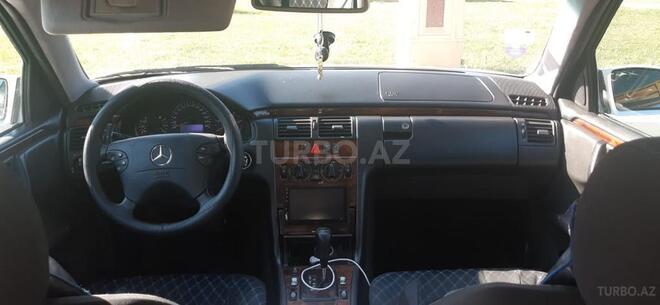 Mercedes E 270 1999, 561,157 km - 2.7 l - Bakı