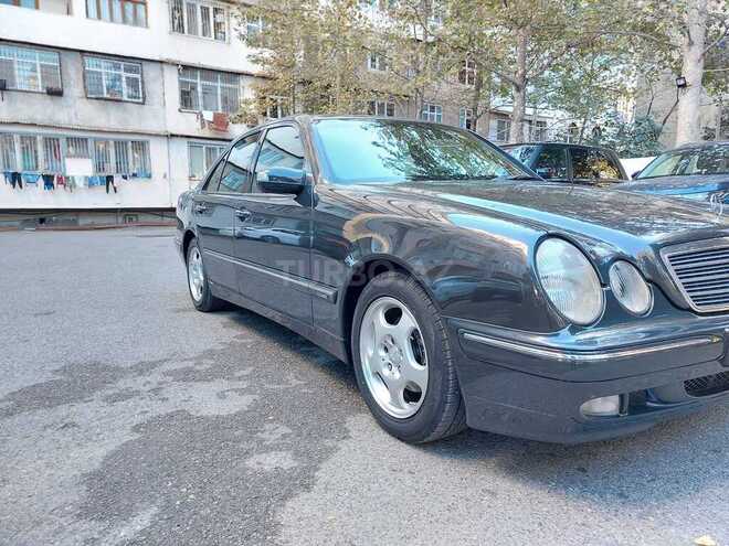 Mercedes E 220 2000, 369,000 km - 2.2 л - Bakı