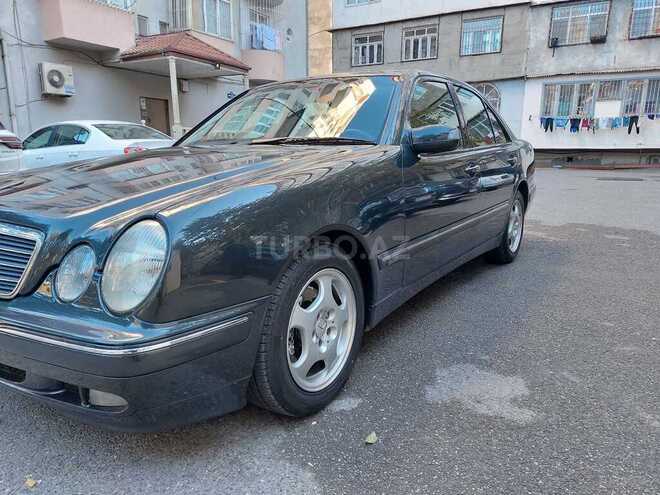 Mercedes E 220 2000, 369,000 km - 2.2 л - Bakı