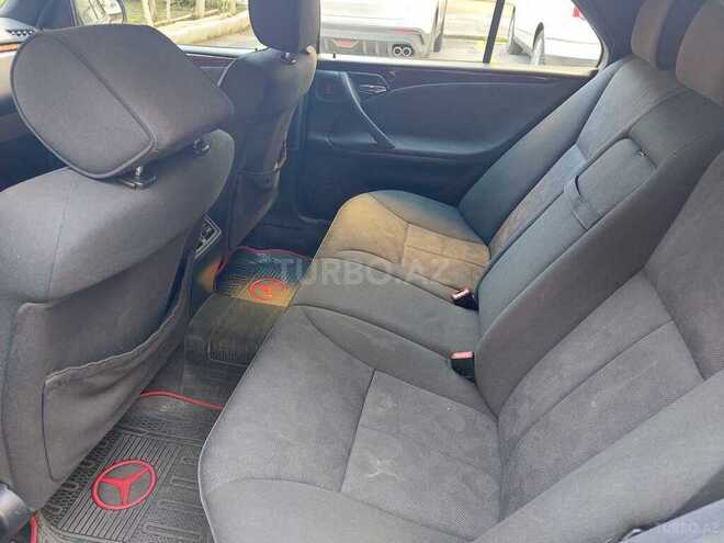 Mercedes E 220 2000, 369,000 km - 2.2 л - Bakı