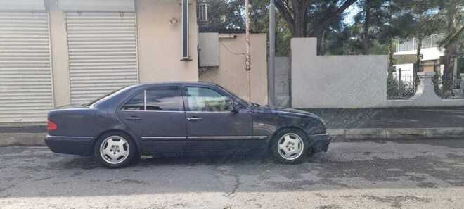 Mercedes E 230 1996, 312,000 km - 2.3 l - Bakı