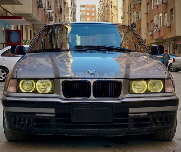 BMW 325 1992, 415,000 km - 2.5 l - Bakı