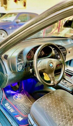 BMW 325 1992, 415,000 km - 2.5 l - Bakı