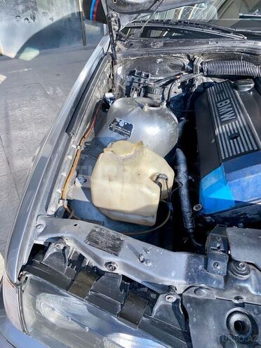BMW 325 1992, 415,000 km - 2.5 l - Bakı