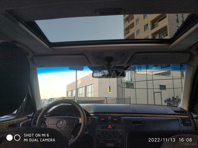 Mercedes E 240 1998, 368,450 km - 2.4 l - Sumqayıt