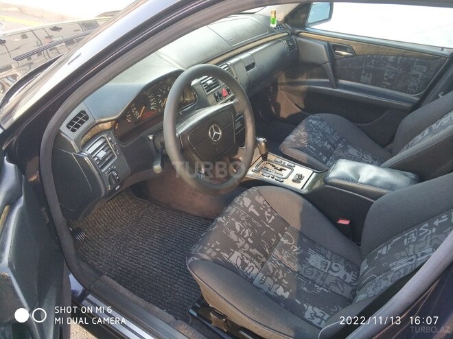 Mercedes E 240 1998, 368,450 km - 2.4 l - Sumqayıt