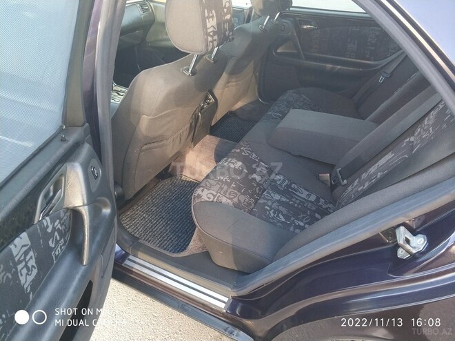 Mercedes E 240 1998, 368,450 km - 2.4 l - Sumqayıt