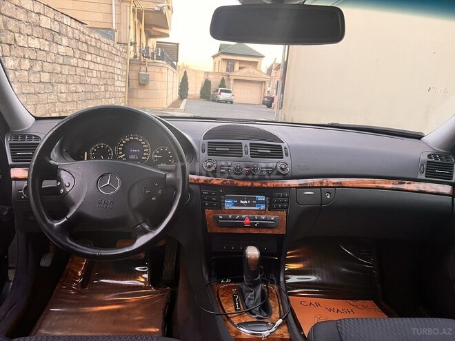 Mercedes E 240 2003, 292,000 km - 2.4 l - Bakı